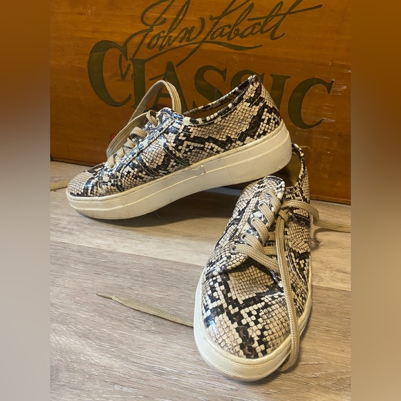 Steve Madden Women’s Sneakers (7) - Picture 5 of 5